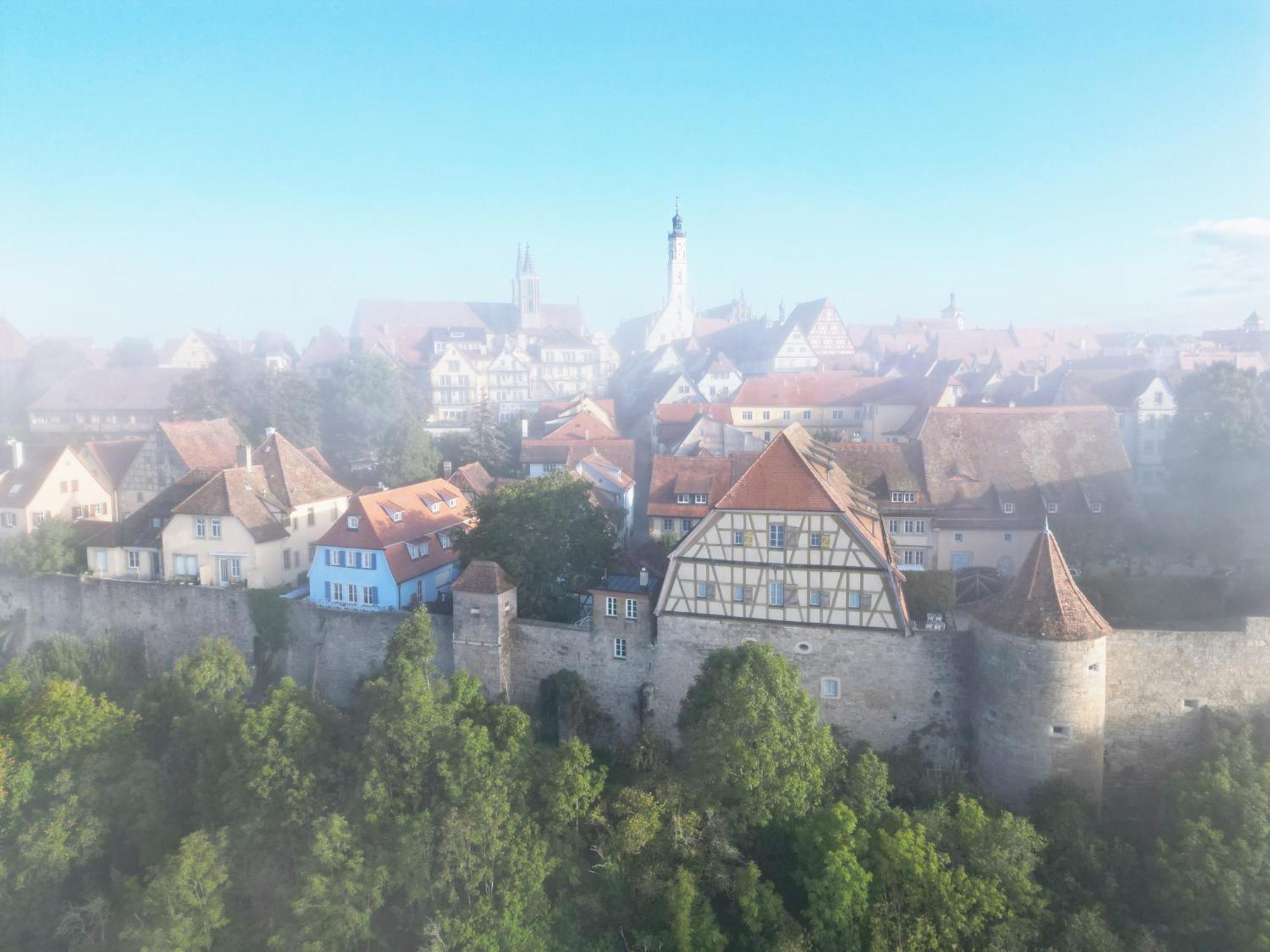 Tauberchalet I Boutique-Ferienhaus Mit Sauna, Whirlpool & Natur I 10Min Walk To Historic Old Town Rothenburg ob der Tauber Exterior foto