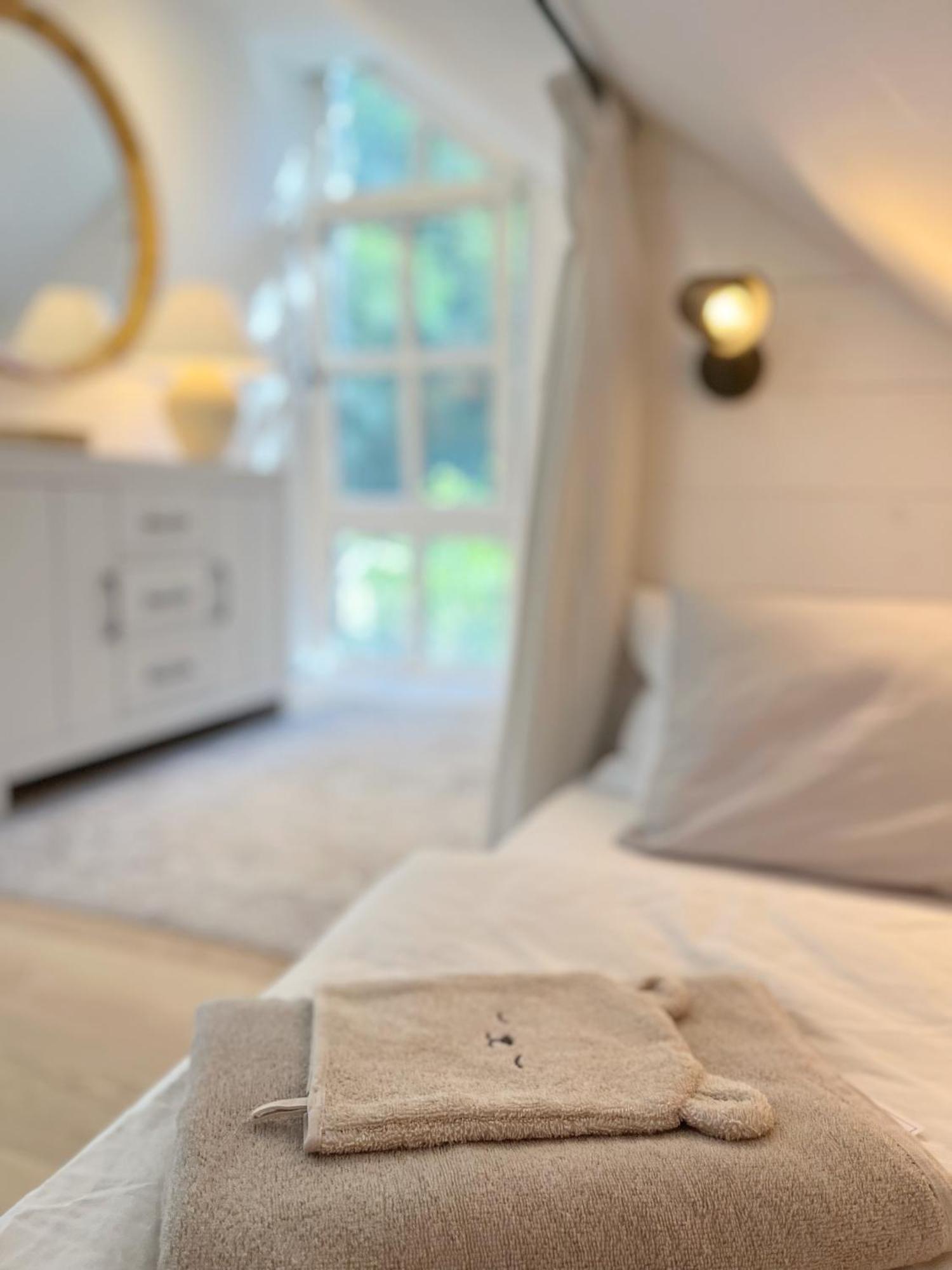 Tauberchalet I Boutique-Ferienhaus Mit Sauna, Whirlpool & Natur I 10Min Walk To Historic Old Town Rothenburg ob der Tauber Exterior foto